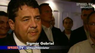 Umweltminister Gabriel und seine Energiesparlampe  SPIEGEL TV [upl. by Otrebilif]