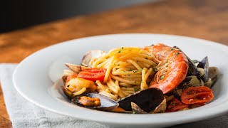 SPAGHETTI ALLO SCOGLIO  Più semplici di quanto immagini [upl. by Rhpotsirhc]