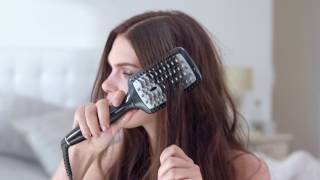 VS Sassoon Diamond Luxe Straightening Brush [upl. by Nylrebmik142]