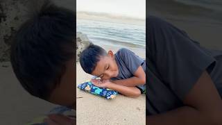 Deo Tidur di Pantai 😴 bantal pantaigeger pantaibali [upl. by Dazraf]