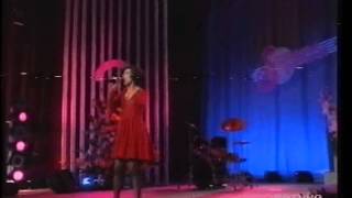 Laura Pausini quotSanremo Famosiquot 1991  SI STA COSI canzone vincitrice [upl. by Jeraldine]