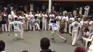 Abadá capoeira São bento grande cemb [upl. by Strickman]