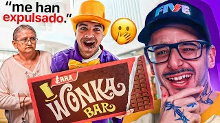 se cuela en una fábrica de chocolate disfrazado de Willy Wonka [upl. by Ahsert978]