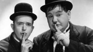 Laurel et Hardy [upl. by Belvia]