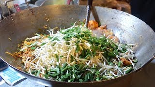 HUGE PAD THAI WOK  Thai Street Food [upl. by Ttezzil460]