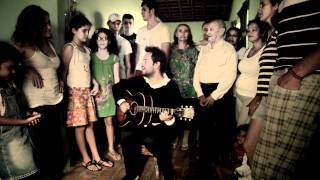 Clipe Felicidade  Marcelo Jeneci [upl. by Enyamart]