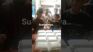 Mau ikutan berbagi menyediakan makanan gratis jumatberkah untuk anakanak makansianggratis [upl. by Ennyroc787]