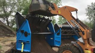 Topsoil Screener SLG 78VF5 Screening Soil and Rocks [upl. by Eremaj734]