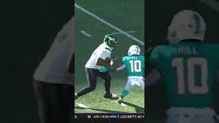 Quinnen Williams Lays A HUGE STIFF ARM On Tyreek Hill 🤣 [upl. by Kenric163]