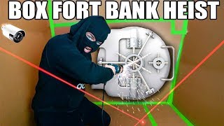 BOX FORT BANK HEIST 📦💰 Vault Hacking Lasers amp More [upl. by Eile]