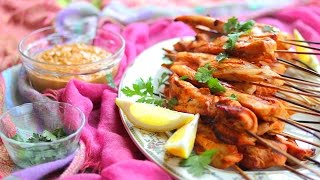 Brochetas de pollo satay [upl. by Ainirtak]