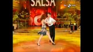 Ballando con le stelle Salsa Carol Alt  Raimondo Todaro [upl. by Kramlich]