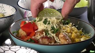 Mexicaanse rijstbowl met kip avocado en zwarte bonen [upl. by Cornelia]