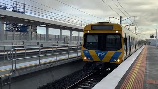 Comeng 512M At The New Hallam Station [upl. by Clarie]