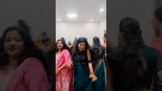 Dholida Dholida shradhamili dandiya dance bollywoodsongs [upl. by Sholley125]