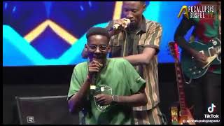 Moses Tira  cover rap live de favorisé de DerekJones prestation à Blessing Time [upl. by Hachman732]