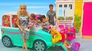 Barbie ve Ailesi Bölüm 133  Barbie ve Ailesi Tatile Gidiyor  Çizgi film tadında Barbie oyunları [upl. by Pouncey]