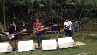 The Adams  Konservatif  Kemesraan Live at RRREC Fest In The Valley 2016 [upl. by Timoteo]