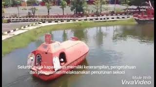 Boat Drill latihan penurunan sekoci di BP2IP Barombong Poltekpel Barombong [upl. by Rolan860]