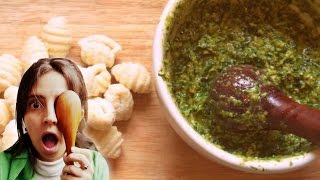 Salsa PESTO  Cómo hacer pesto bien hecho  Paulina Cocina [upl. by Eiramnwad]