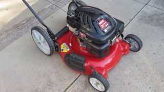 Huskee 21 inch Mulching Lawn Mower [upl. by Aryhs687]