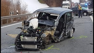 HORRORCRASH 85jähriger Geisterfahrer stirbt auf A8  fünf Verletzte [upl. by Lawford309]