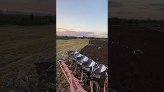 Fendt 828 Ploughing [upl. by Stillman]