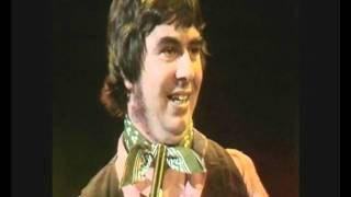 The Wurzels Combine Harvester ToTP 1976 5th appearance [upl. by Erdried]