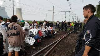 Blockade der Klimaaktivisten in Neurath 2582017 [upl. by Sukul]