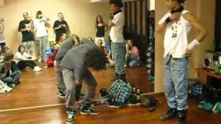 Les Twins Dancing To Edit Ants [upl. by Choong543]