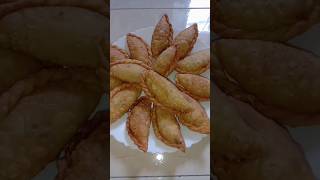 Gujiya recipe 😍 how to make gujiyashorts shortsfeed trendingshorts gujiyarecipe food recipe [upl. by Reppart131]