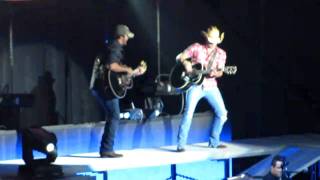 Jason Aldean amp Luke BryanMy Kinda Party [upl. by Ocirederf]