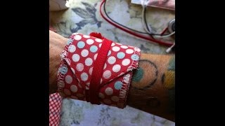 Wrist Wraps for Weightlifting or Crossfit Workouts [upl. by Swinton]