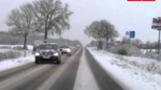 VIDEO Montmorillon 5 cm de neige sont tombés [upl. by Rothberg382]