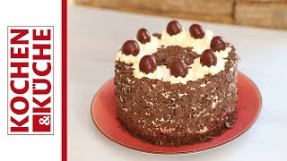 Schwarzwälder Kirschtorte selber backen  Kochen und Küche [upl. by Burk122]