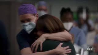 Greys Anatomy Season 17 Episode 17 Meredith Returns to Work Met by Applause amp Cheers [upl. by Notpmah682]