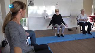 Stoelyoga voor senioren [upl. by Easlehc]