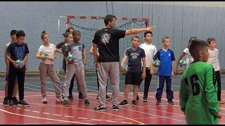 Une classe handball au collège Péri [upl. by Elnar]