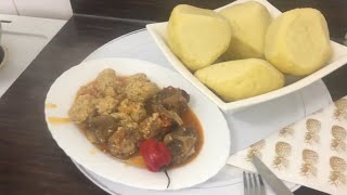 Cuisine congolaise Mbika ya boule na mikila ya ngombe [upl. by Kirre]