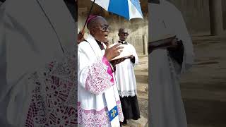 Mgr Paul LONTSIEKEUNE explique les noms des saints marqués sur les cloches de la cathédrale [upl. by Esbenshade]