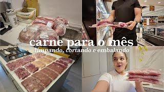 Organizando as carnes para o mês limpando cortando e embalando tudo para congelar [upl. by Mathre413]