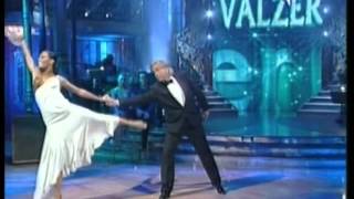 Ballando con le stelle Walzer Natalia Titova  Ivan Zazzaroni [upl. by Crean91]