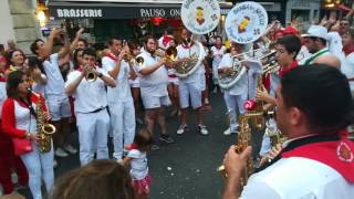 fêtes de BAYONNE 2017 banda les JOYEUX de St pierre DIRUBE hymne La Peña Baiona [upl. by Dov]