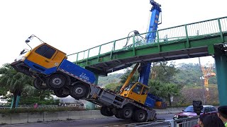 25 Worlds Dangerous Biggest Truck amp Crane Operation Fails  Heavy Equipment Collapse Compilation [upl. by Hasan]