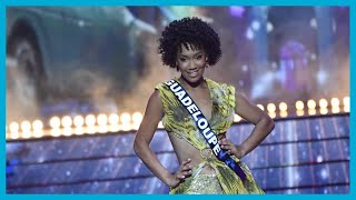 Miss France 2024 Miss Guadeloupe chute en plein show et entraîne une camarade [upl. by Aeht577]