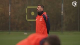 Ruud van Nistelrooy amp Manchester United training session before Chelsea match [upl. by Wye]