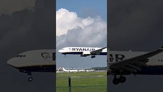 Ryanair 737 Max Smooth Landing [upl. by Eiromem]