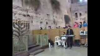 chanukah at the kotel 2013 singing im eshkochaich [upl. by Nosirb]