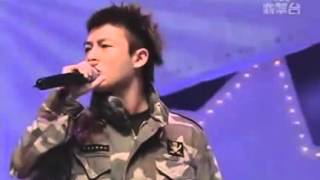 2004年叱吒樂壇 陳冠希 陳奐仁 MC仁  香港地 Live [upl. by Ruggiero253]