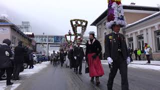 Gasteiner Perchtenlauf führt jahrhundertealte Tradition fort [upl. by Per]